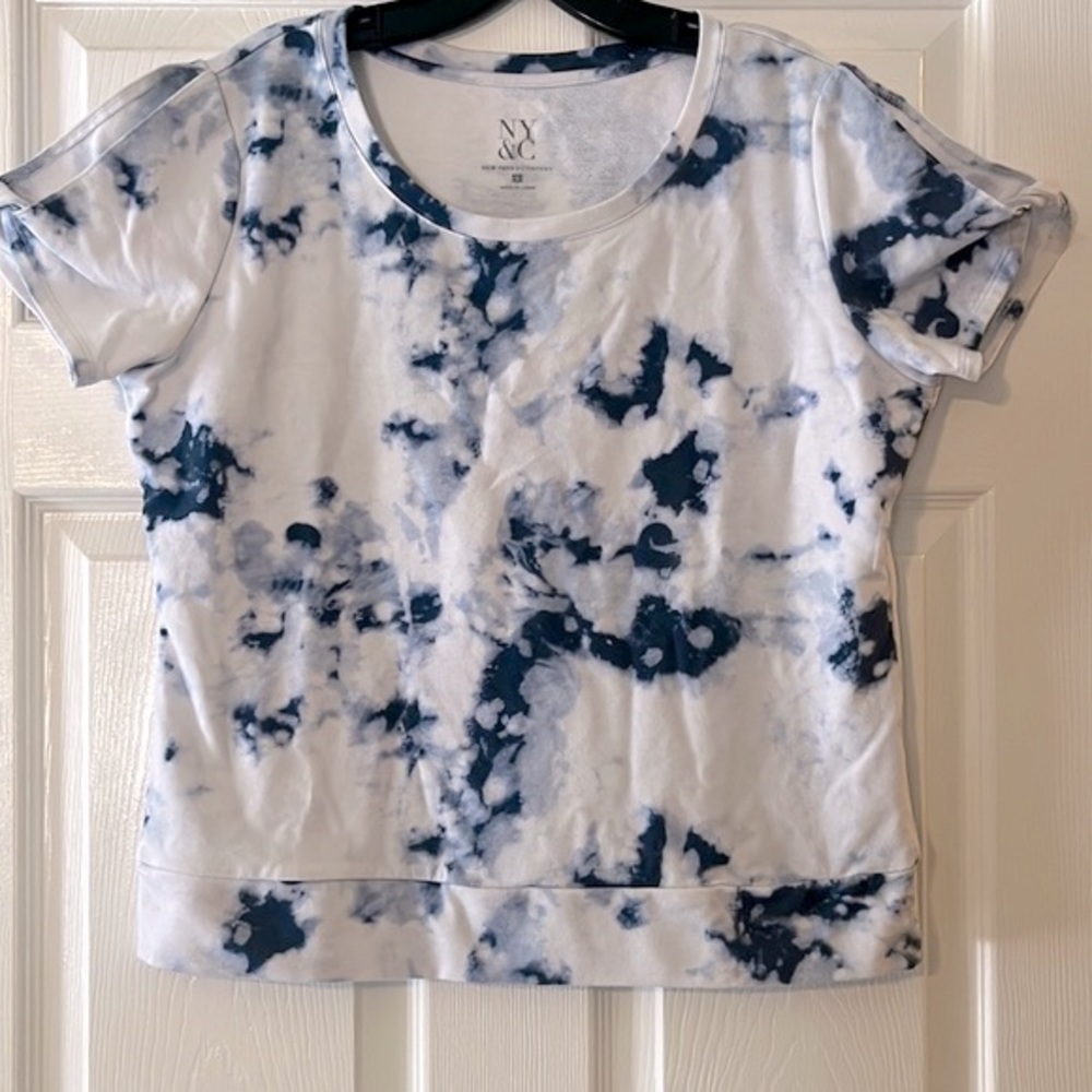 NY & Co tie dye split sleeve shirt size small